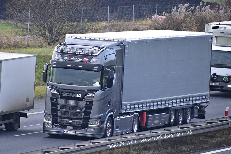 _DSC8815 ITAL POL-crop-SCANIA S540.JPG