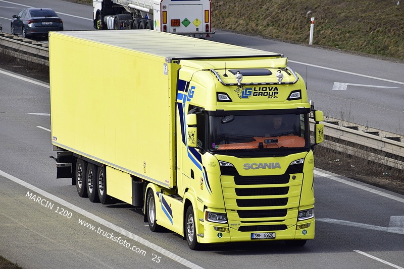 _DSC2758 Liova Group-crop-SCANIA S460.JPG